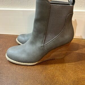 DV by Dolce Vita Gray Wedge Boots